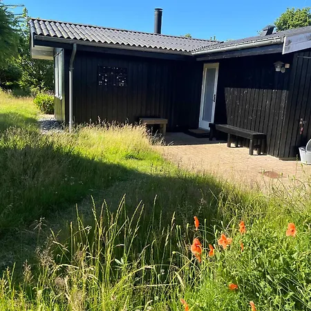 Feriehus Close To The In Nodebohuse *